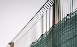 Stĺpiky na plot vám pomôžu k modernému oploteniu